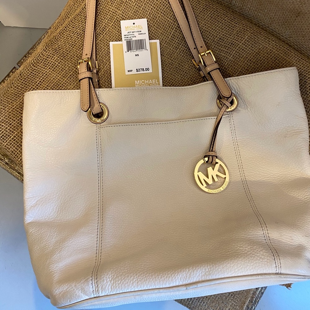 Micheal Kors cream and nude tote💎😎🦋🤩